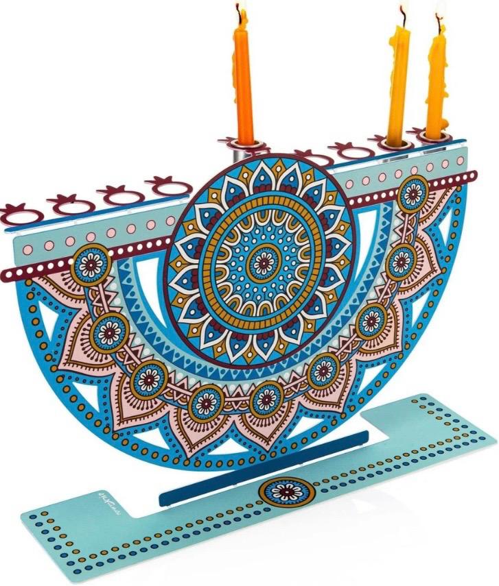 Chanukiá colorida mandala e flores (DJ)